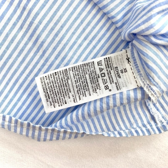 GAP Bell Sleeve Top Blue & White Striped w/Embroidered Appliqués Size XS (EUC) - Picture 11 of 11